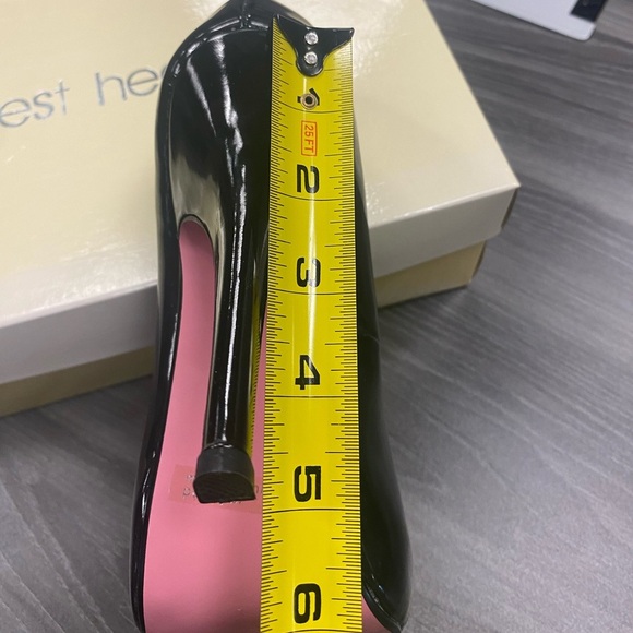 The Highest Heel black patent leather Mary Jane pumps size 9 - Picture 12 of 16